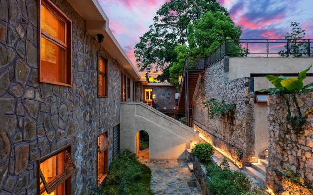 Yaojia Waterfall Village Resort