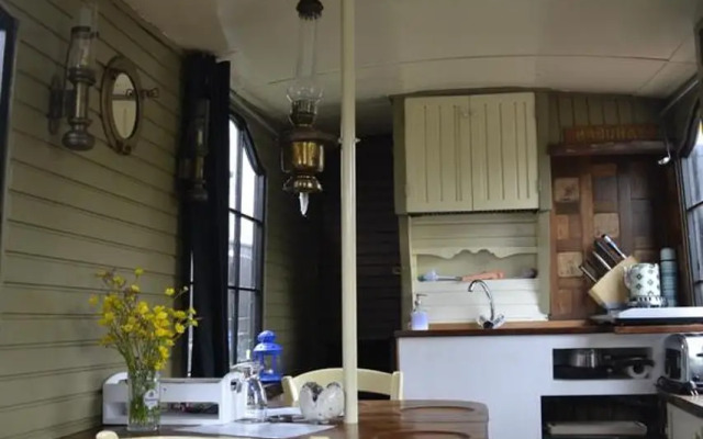 Floating B&B Amsterdam