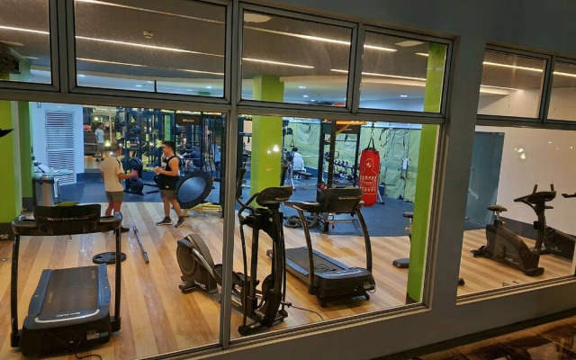 Elegant Studio @ Grass Residences 1-5 persons only, Quezon City