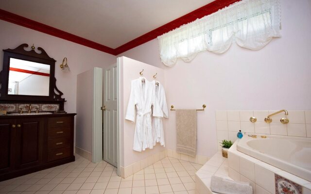 Blackwood Inn Innkeepers House