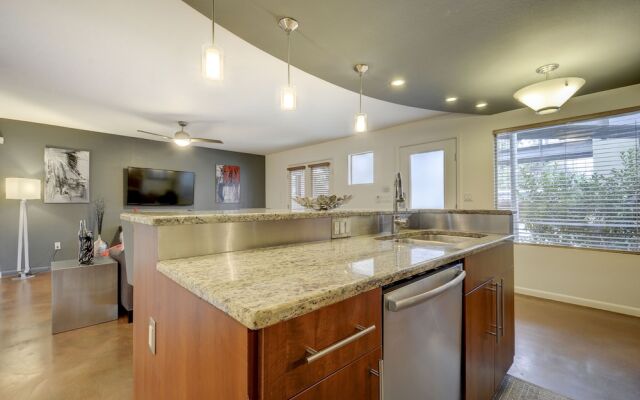 Remodeled E Cesar Chavez Condo by RedAwning