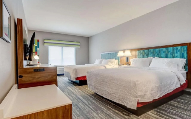 Hampton Inn & Suites Cincinnati Midtown Rookwood