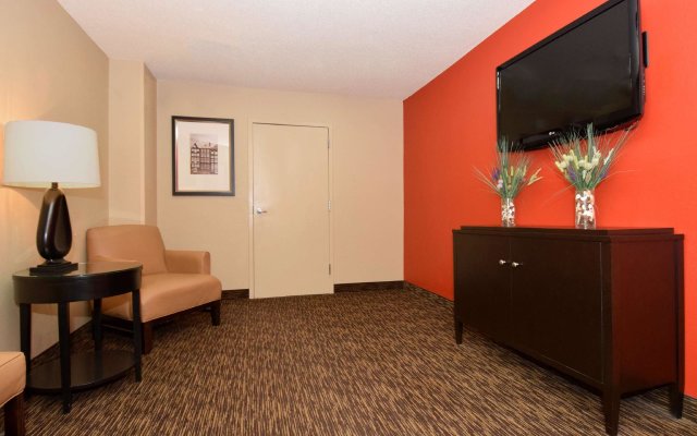 Extended Stay America Select Suites St Louis Westport Craig