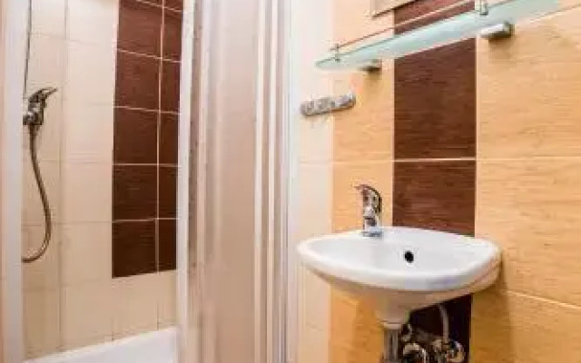 Pokoje Gościnne West