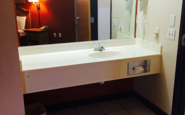 Regency Inn And Suites