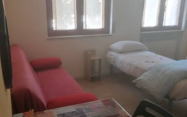 Emmanueli65 fronte clinica per 5 matrimoniale 2 singoli 1 divano letto