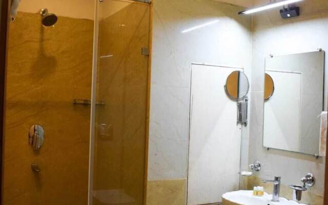 OYO Premium Assi Ghat