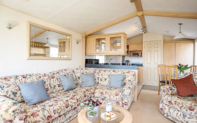 Bryn Hyfryd Caravan