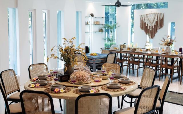 25000sqft Grand Luxe Villa PJ 13BR 42Pax