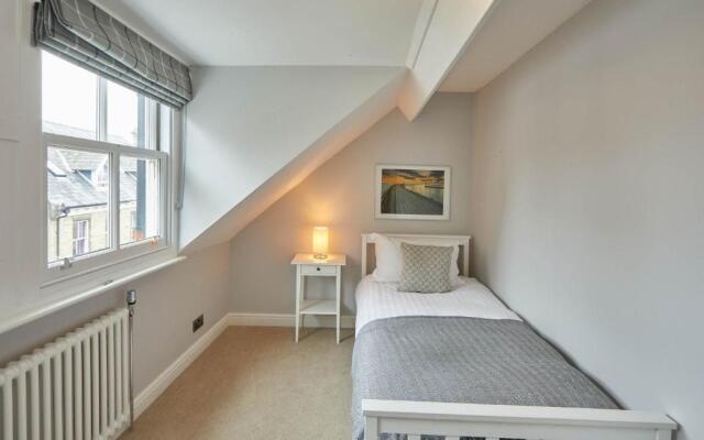 Host Stay Henderson House