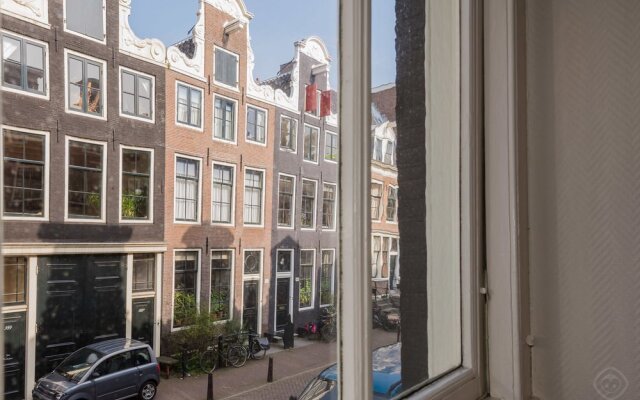 Spui Apartment