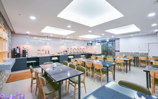 Hound Hotel Sangmu
