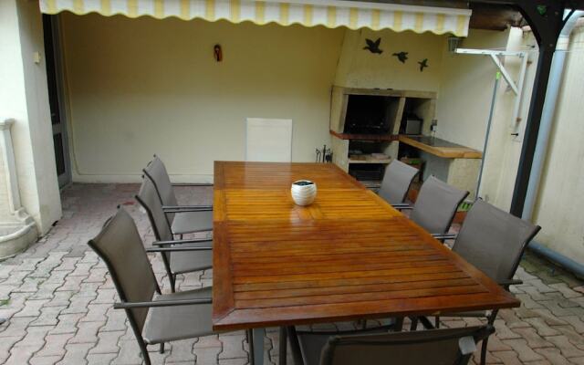 Holiday Home Near the Historic Center of Avignon