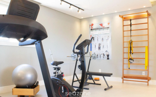 Apto moderno com piscina e churrasqueira CRR201