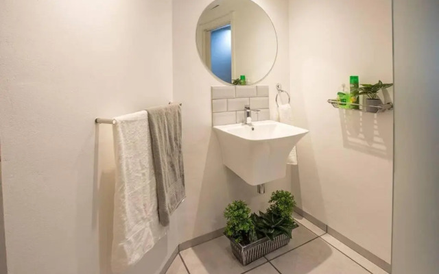 53 Harbour View Heights _2 Sleeper Stylish Sanctuary