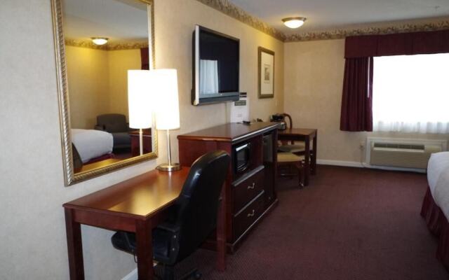 Shiretown Inn & Suites