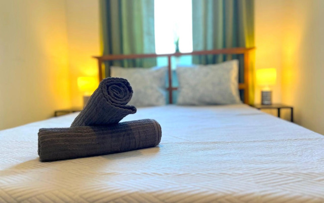 R8 Guest house by Small Home Budapest