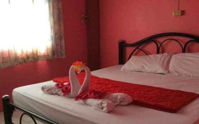 Baan Natcha Apartment