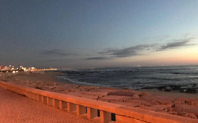 Castelo do Relógio by Férias em Figueira