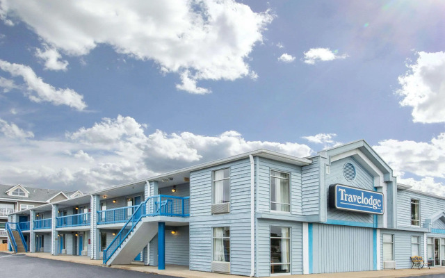 Travelodge by Wyndham Virginia Beach Bay Beach