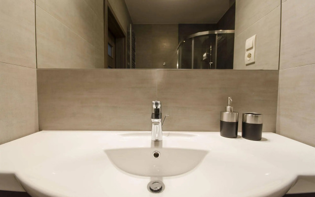 Angel City Center Cracow Aparthotel