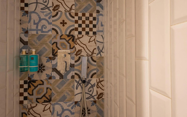 CENTER MODERN 1BR 2Bth TERRACE WI-FI AC