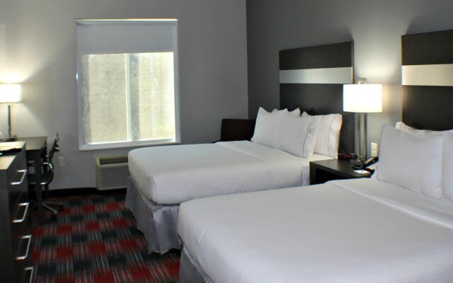 Holiday Inn Express & Suites Bonham by IHG