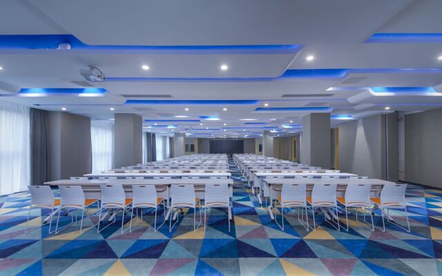 Holiday Inn Express Shanghai Jinshan by IHG