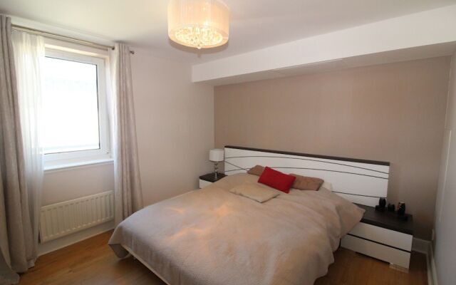 Stylish Modern 1BR Flat for 4 in Shore Side Leith