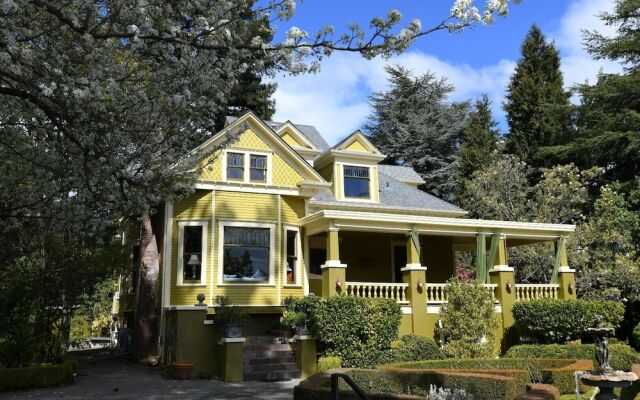 Calderwood Inn