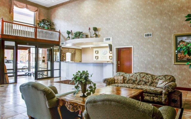 Comfort Suites near Robins Air Force Base