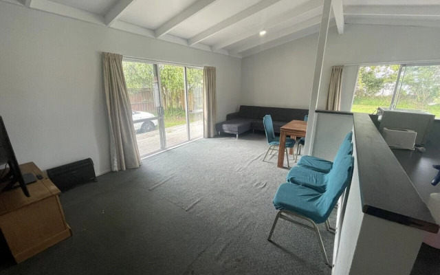 3 Bedroom House at 9 Steeles Lane