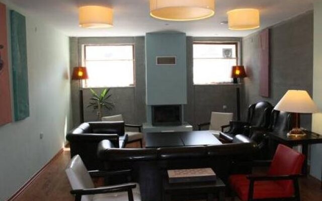 Uslan Hotel