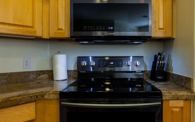 3BR Gated Ocotillo Home, Pool, Golf Course Views