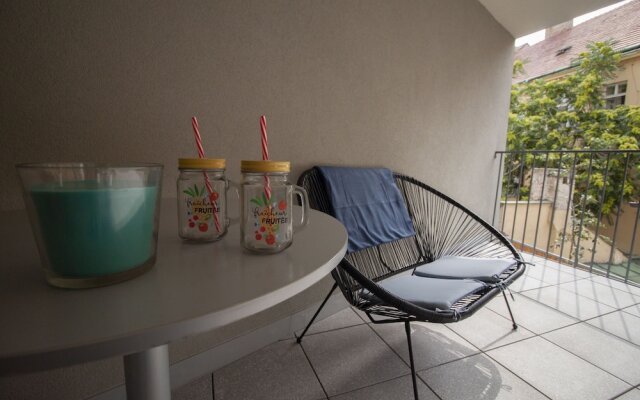 Krakovska Apartmeet