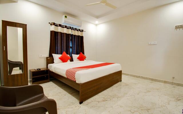OYO 61576 Lavish Suites