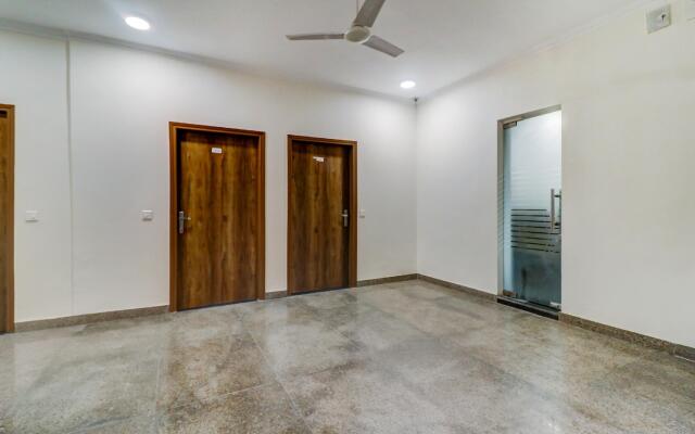 CAPITAL O40858 Grand Suites