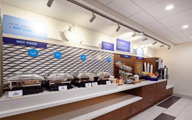 Holiday Inn Express Hotel & Suites San Diego-Escondido by IHG