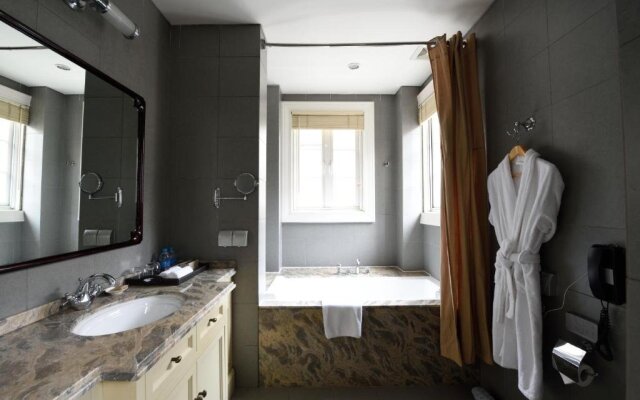 Tianjin Qingwangfu Boutique Hotel