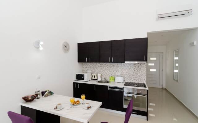 Ploce apartmani - LUV