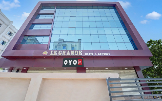Super Hotel O Le Grande Hotel & Banquet
