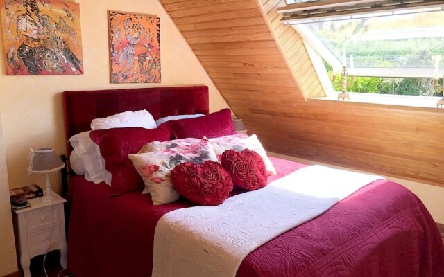 Studio in Plouguerneau, With Wonderful sea View, Enclosed Garden and Wifi