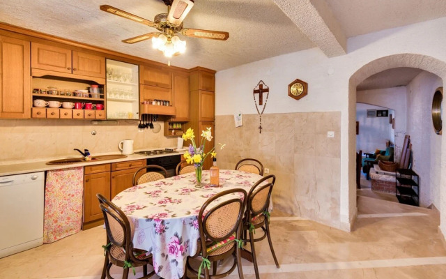 Land - 100m From the sea - A2