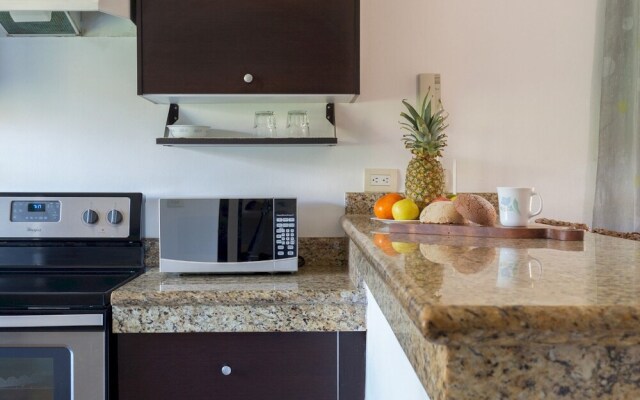 Spacious 2BR Condo Well-located Wifi Concierge