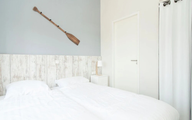 Modern Lodge With Nice Terrace, in Bloemendaal