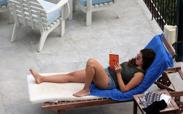 Aliki Hotel