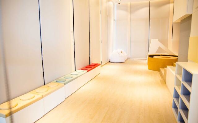 Expressionz Professional Suites By Plush