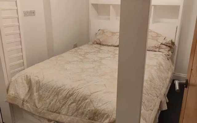 4 Guests - Bbq - Parking - Garden