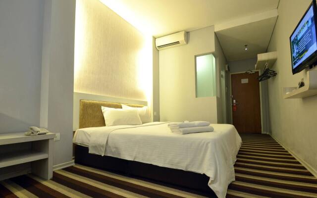 First Residence Hotel