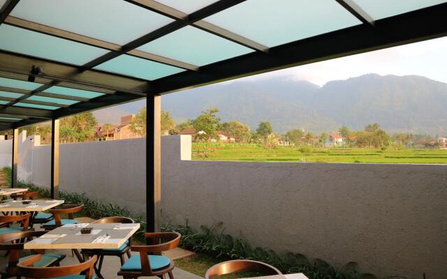 Hotel Santika Garut